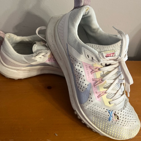 Nike Shoes - Nike White and Pink Running Shoes